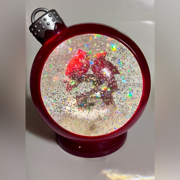 Holiday Time Red Cardinal Glitter Snow Globe ❄️ 🤶 - Picture 5 of 7